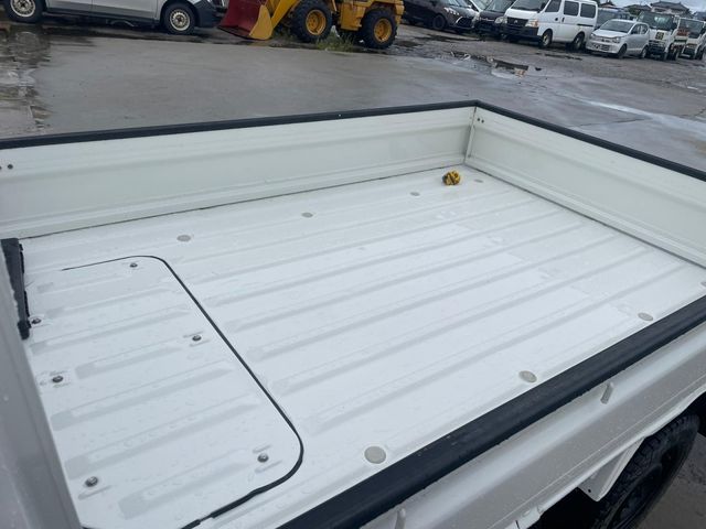 DAIHATSU HIJET TRUCK 4WD 2015 Image 31