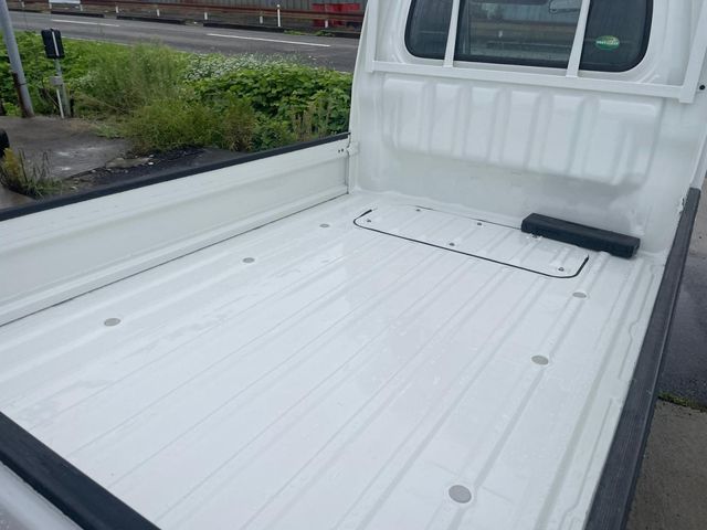 DAIHATSU HIJET TRUCK 4WD 2015 Image 31