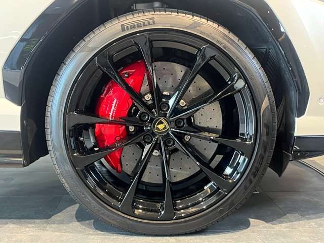 LAMBORGHINI URUS 2022 Image 31