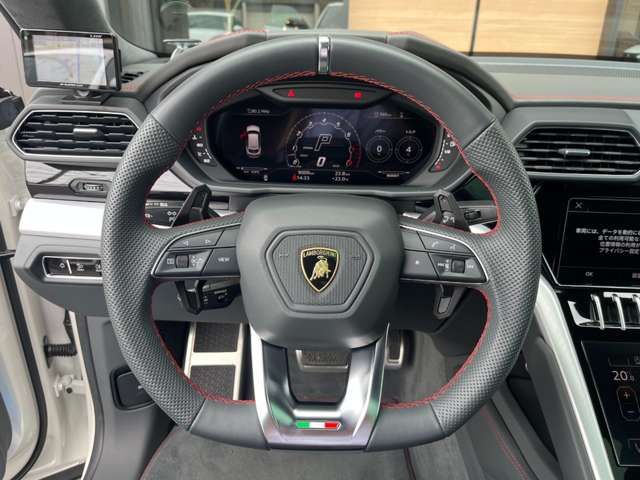 LAMBORGHINI URUS 2022 Image 31