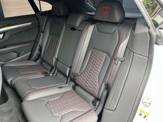 LAMBORGHINI URUS 2022 Image 31