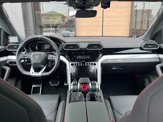 LAMBORGHINI URUS 2022 Image 31