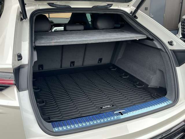 LAMBORGHINI URUS 2022 Image 31