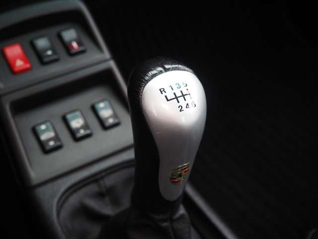 PORSCHE 911 1995 Image 31