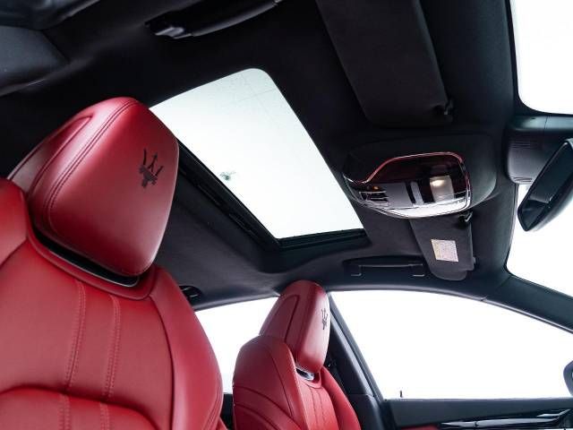 MASERATI QUATTROPORT 2019 Image 31