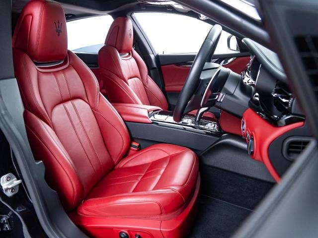 MASERATI QUATTROPORT 2019 Image 31