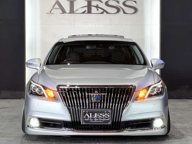 TOYOTA CROWN MAJESTA HYBRID 2017 Image 31