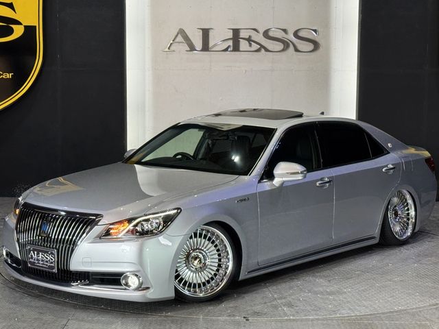 TOYOTA CROWN MAJESTA HYBRID 2017 Image 31