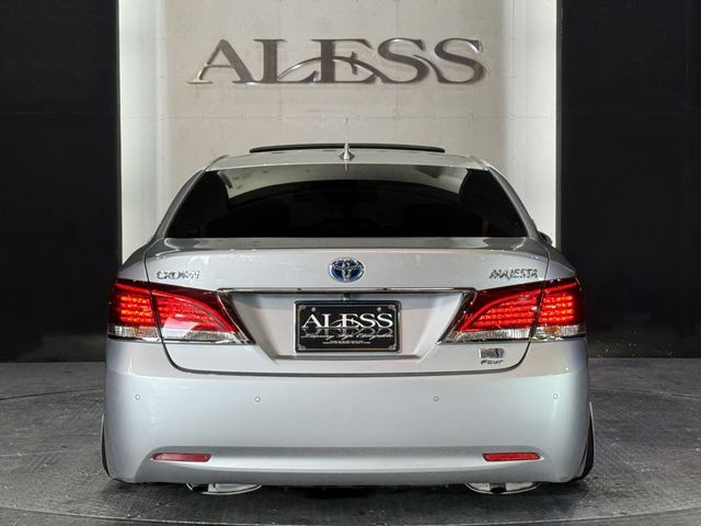 TOYOTA CROWN MAJESTA HYBRID 2017 Image 31