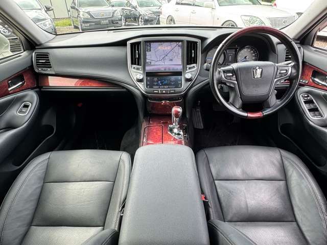 TOYOTA CROWN MAJESTA HYBRID 2017 Image 31