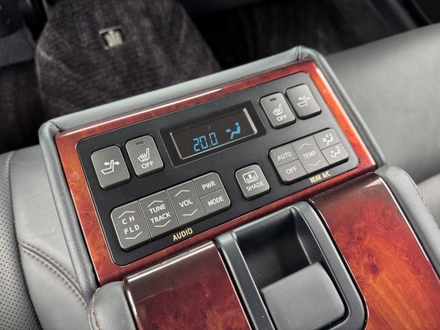 TOYOTA CROWN MAJESTA HYBRID 2017 Image 31