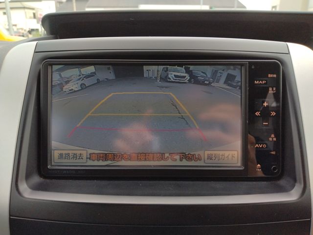 TOYOTA NOAH 2010 Image 31