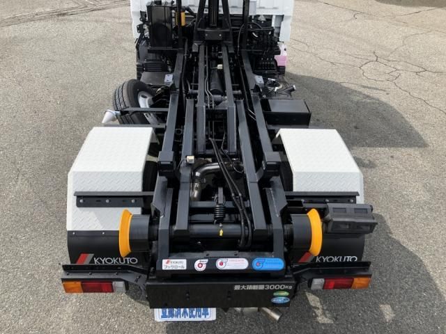 MITSUBISHI CANTER 2024 Image 31