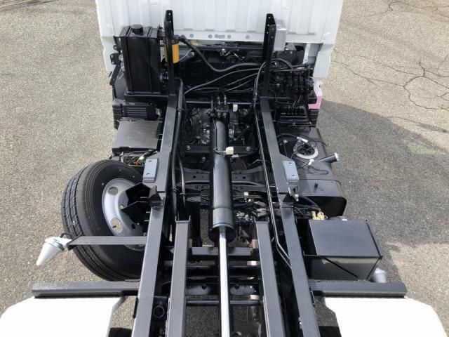 MITSUBISHI CANTER 2024 Image 31