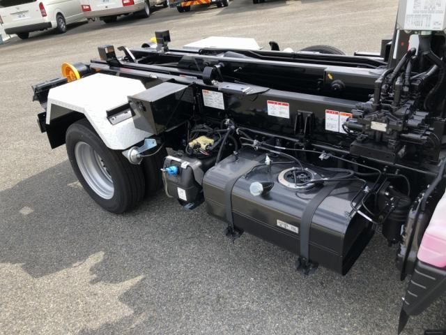 MITSUBISHI CANTER 2024 Image 31