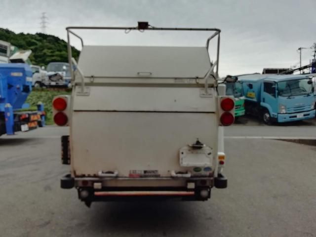 HINO DUTRO 2016 Image 31