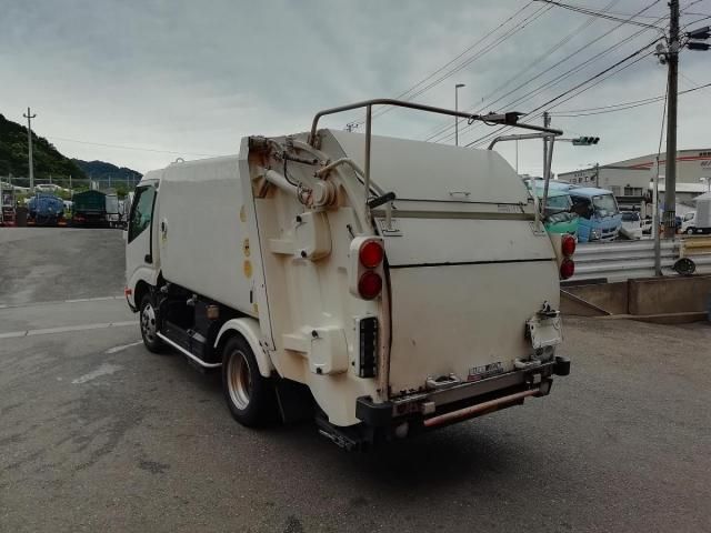 HINO DUTRO 2016 Image 31