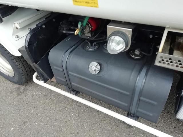 HINO DUTRO 2016 Image 31