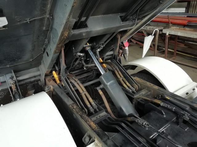 HINO DUTRO 2016 Image 31