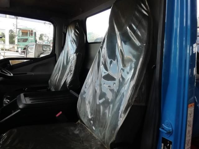 MITSUBISHI CANTER 2018 Image 31