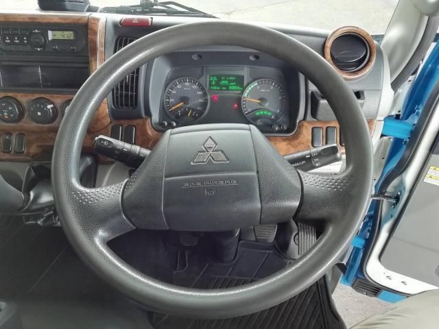 MITSUBISHI CANTER 2018 Image 31