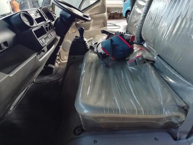 HINO DUTRO 2018 Image 31