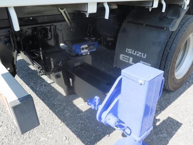 ISUZU ELF 2013 Image 31