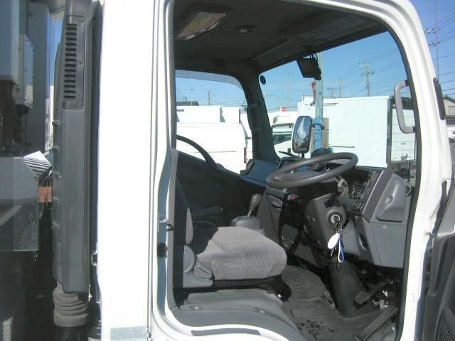 ISUZU ELF 2019 Image 31