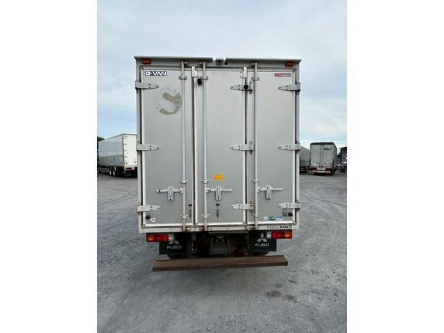 MITSUBISHI CANTER 2017 Image 31