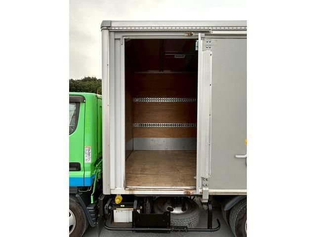 MITSUBISHI CANTER 2017 Image 31