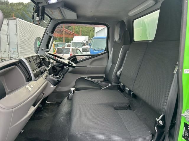 MITSUBISHI CANTER 2017 Image 31