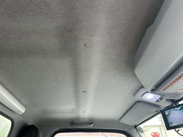 MITSUBISHI CANTER 2017 Image 31