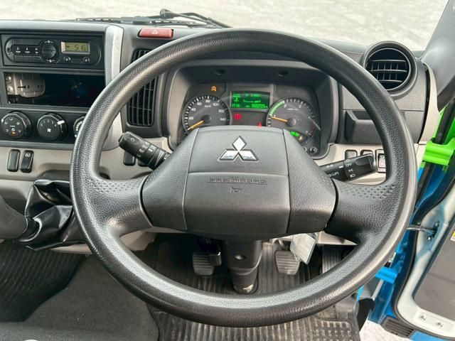 MITSUBISHI CANTER 2017 Image 31
