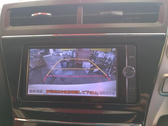 TOYOTA PRIUS ALPHA 2015 Image 31