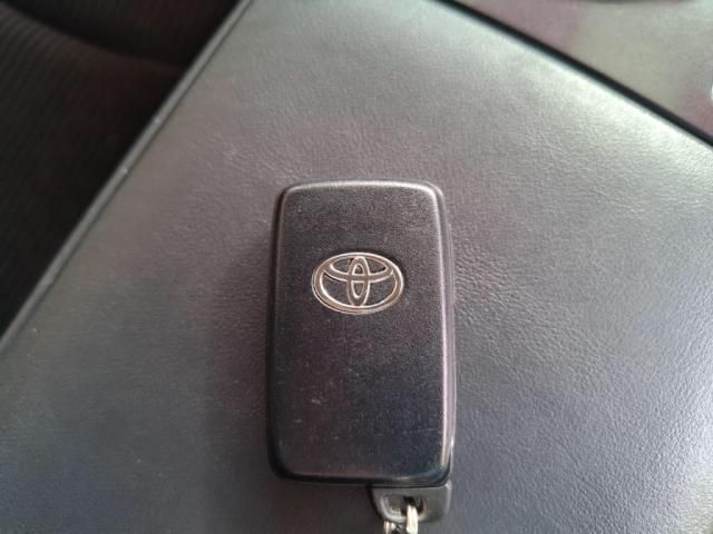 TOYOTA PRIUS ALPHA 2015 Image 31