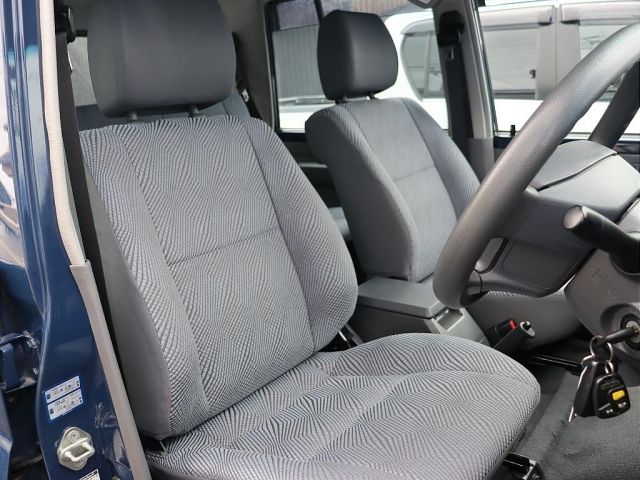TOYOTA LANDCRUISER VAN 2015 Image 31