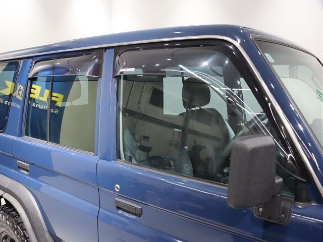 TOYOTA LANDCRUISER VAN 2015 Image 31