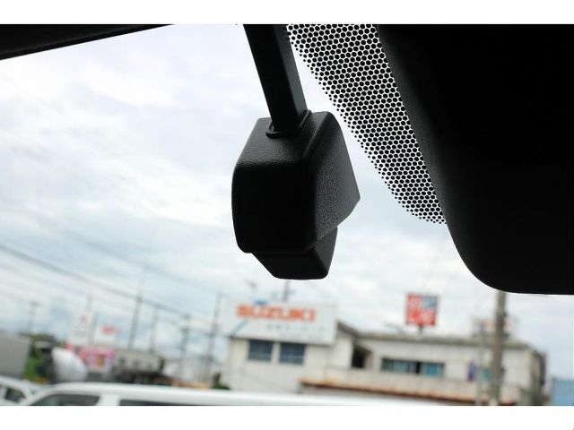 TOYOTA HIACE VAN 4WD 2019 Image 31