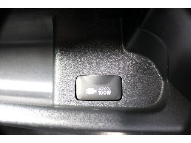 TOYOTA HIACE VAN 4WD 2019 Image 31