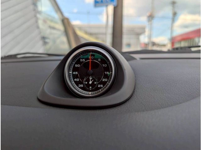 PORSCHE 911 2010 Image 31