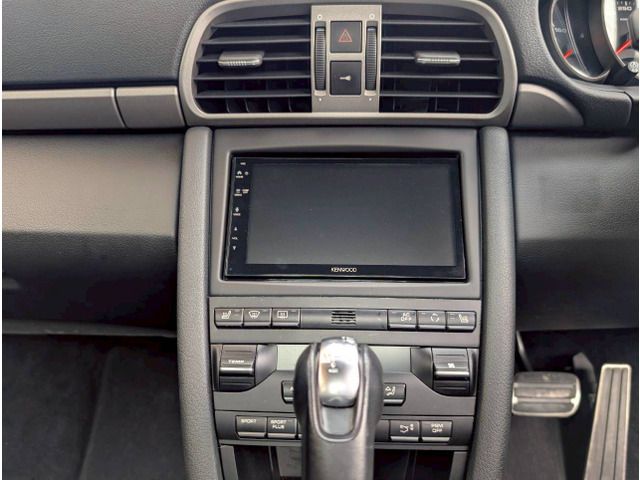 PORSCHE 911 2010 Image 31