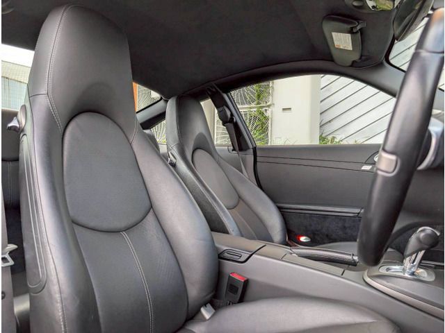 PORSCHE 911 2010 Image 31