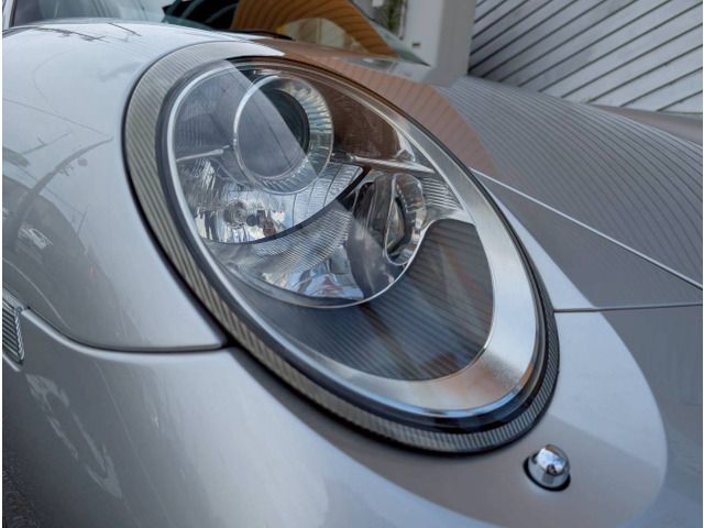 PORSCHE 911 2010 Image 31