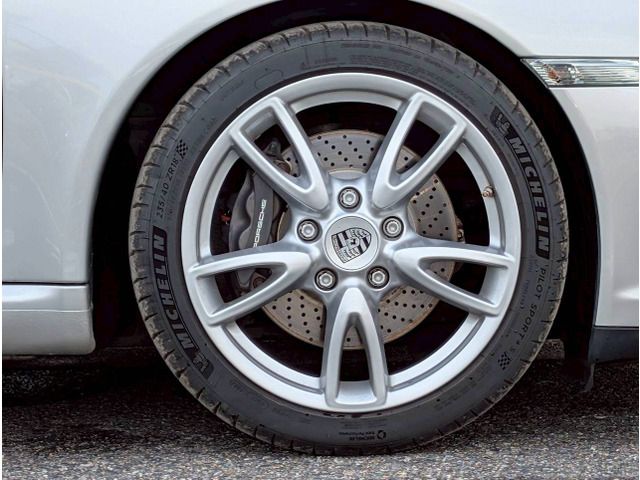 PORSCHE 911 2010 Image 31