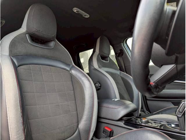 BMW MINI CLUBMAN 2020 Image 31