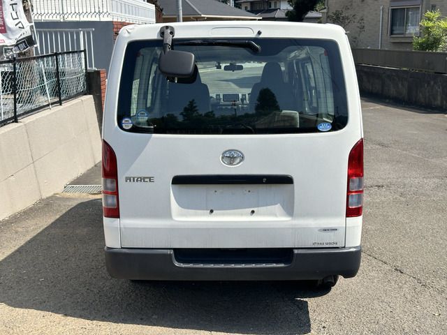 TOYOTA HIACE VAN 2WD 2005 Image 31