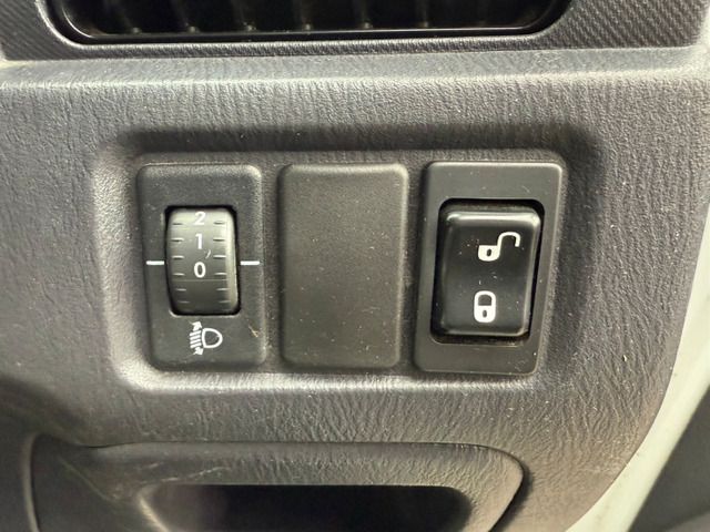 SUBARU SAMBAR TRUCK 4WD 2012 Image 31