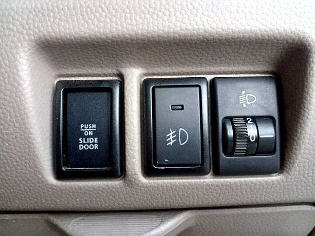 MITSUBISHI TOWNBOX 2015 Image 31