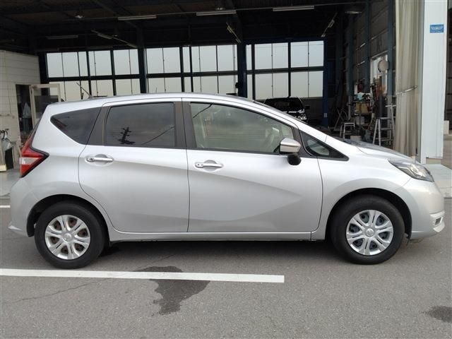 NISSAN NOTE 4WD 2017 Image 31