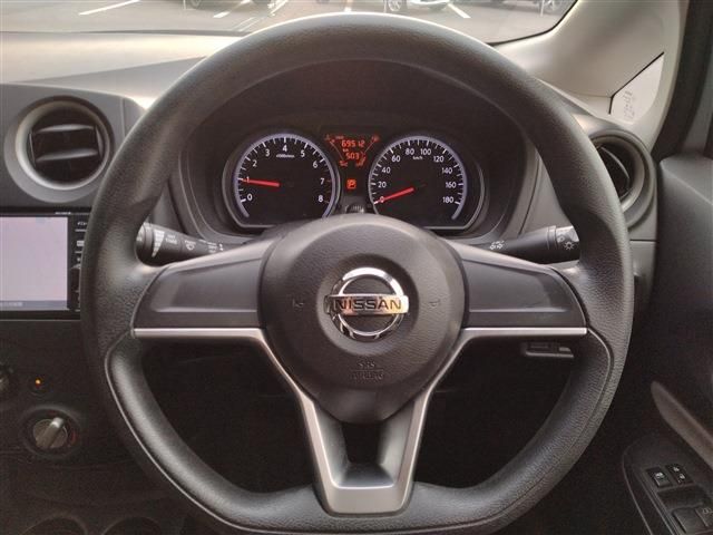 NISSAN NOTE 4WD 2017 Image 31